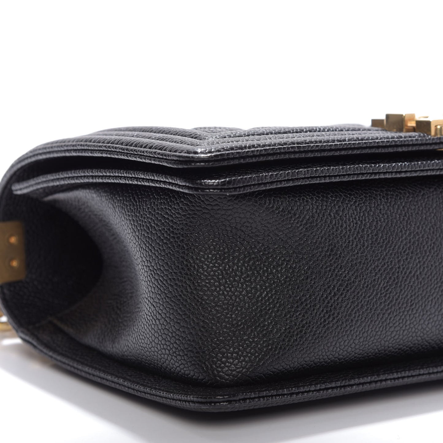 Caviar Quilted Medium Boy Flap Black