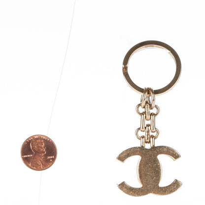 Chanel CC Turnlock Key Chain Gold 2 of 3