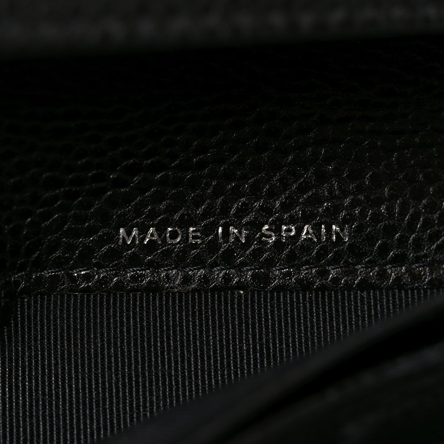 Caviar Quilted Yen Wallet Black