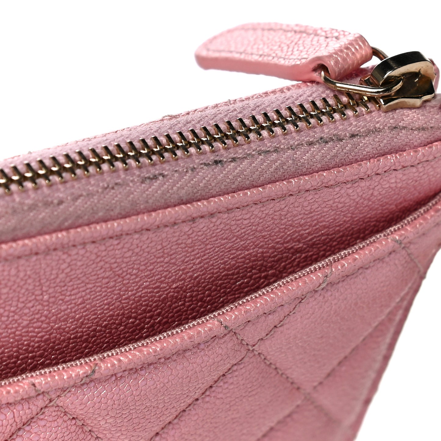 Iridescent Caviar Quilted Classic Pouch With Handle Rose Pink