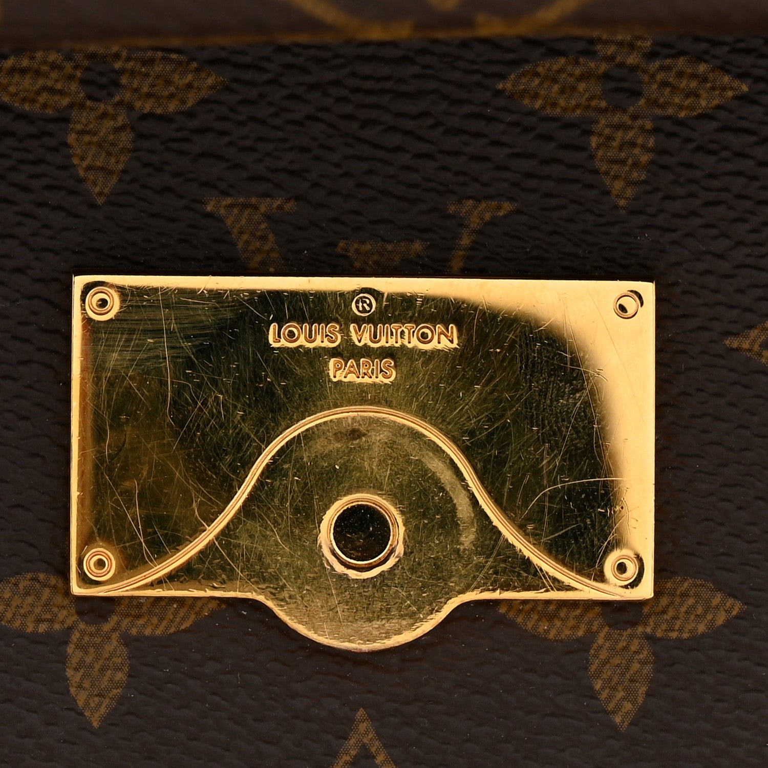 Louis Vuitton Monogram Cluny MM Papyrus Creme 12 of 16