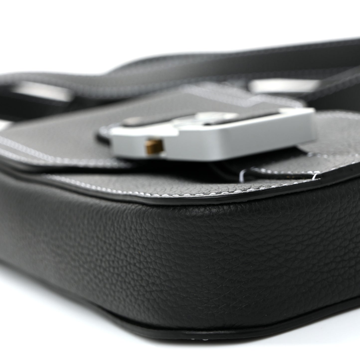 Grained Calfskin Vertical Saddle Pouch With Strap Black