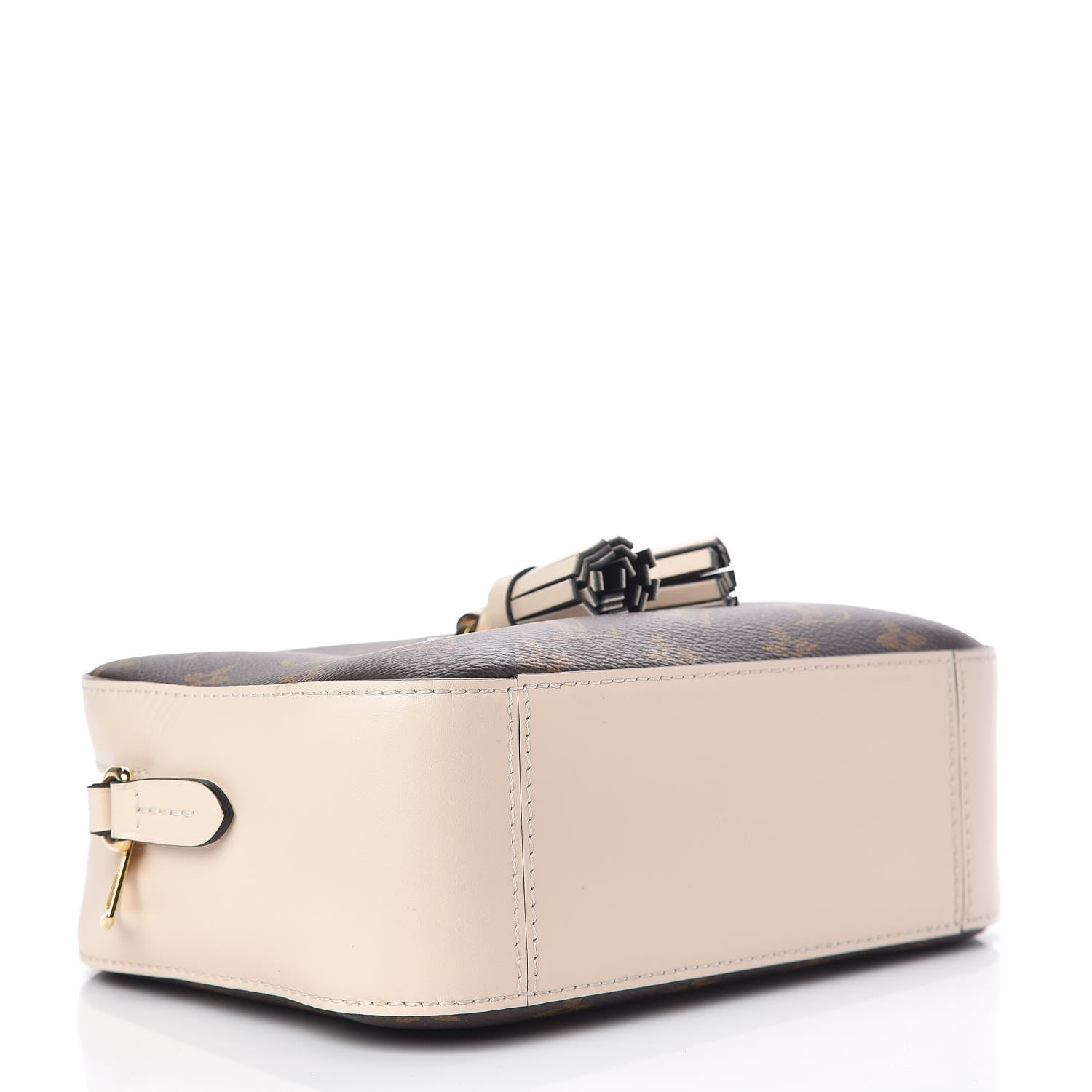 Louis Vuitton Monogram Saintonge Creme 4 of 9