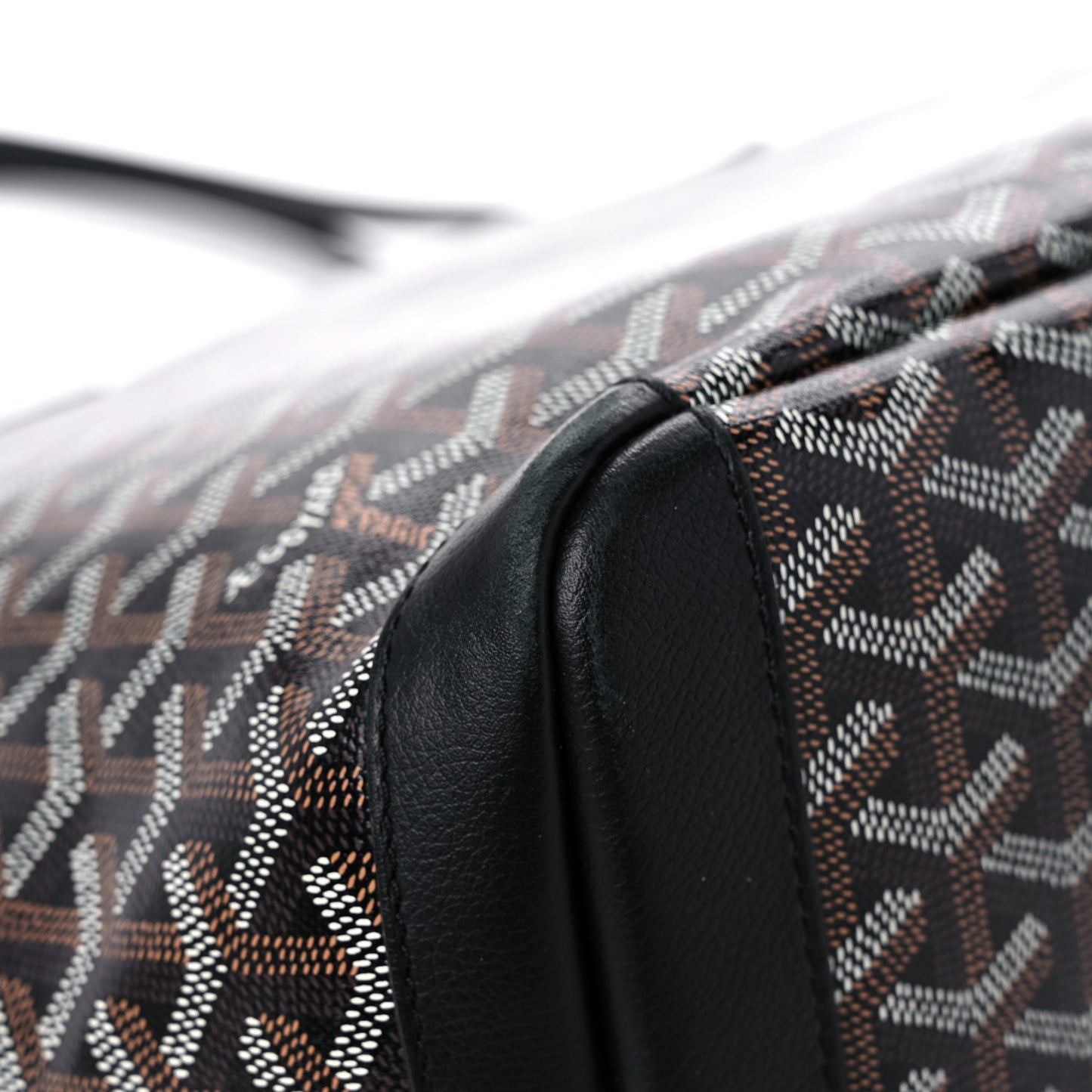 Goyardine Artois MM Black