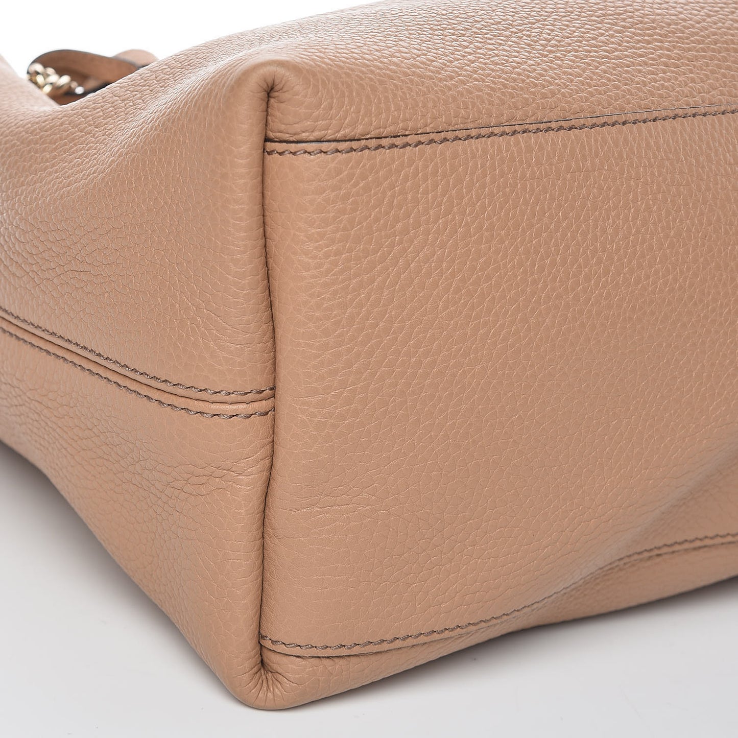 Pebbled Calfskin Medium Soho Chain Shoulder Bag Camelia