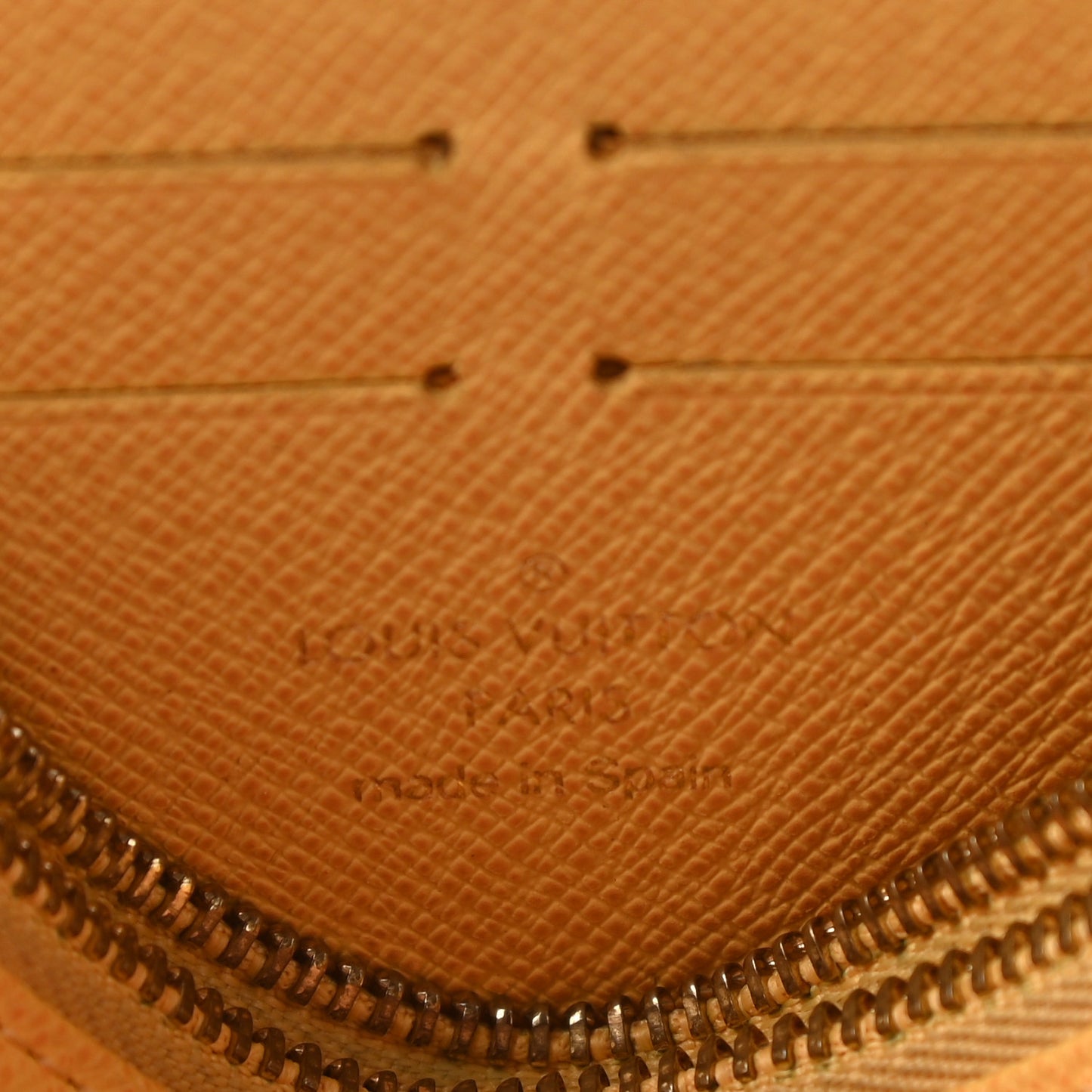 Damier Azur Illustre Zippy Wallet