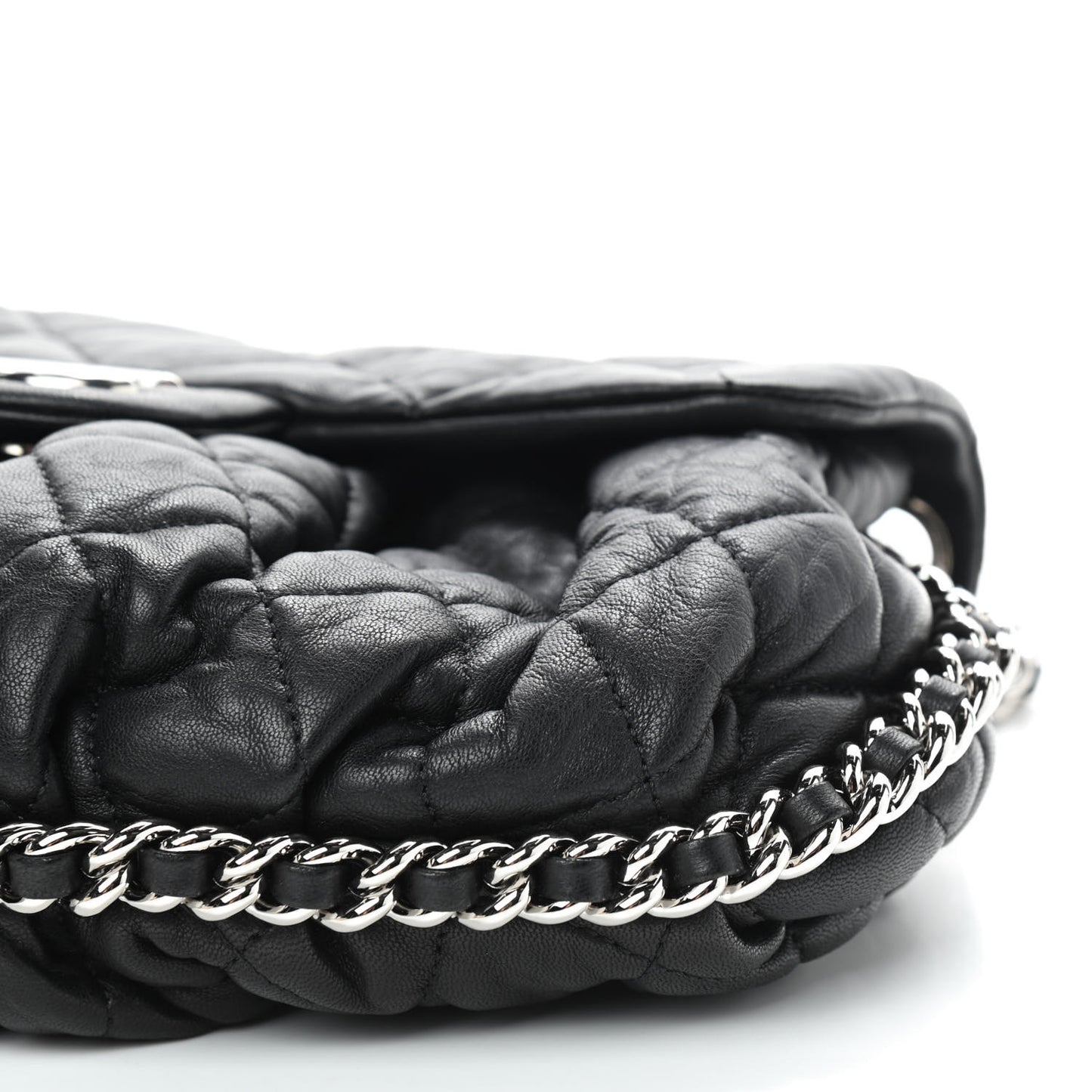 Washed Lambskin Quilted Medium Chain Around Messenger Black