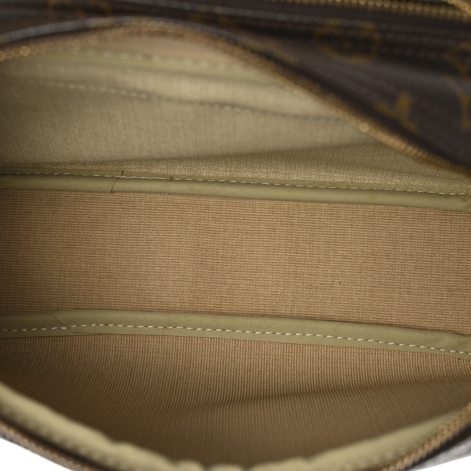 Louis Vuitton Monogram Reporter PM 6 of 16