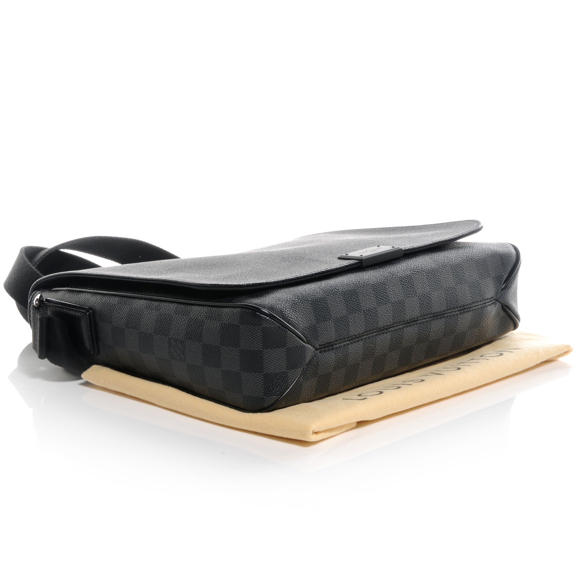 Louis Vuitton Damier Graphite District MM 4 of 7