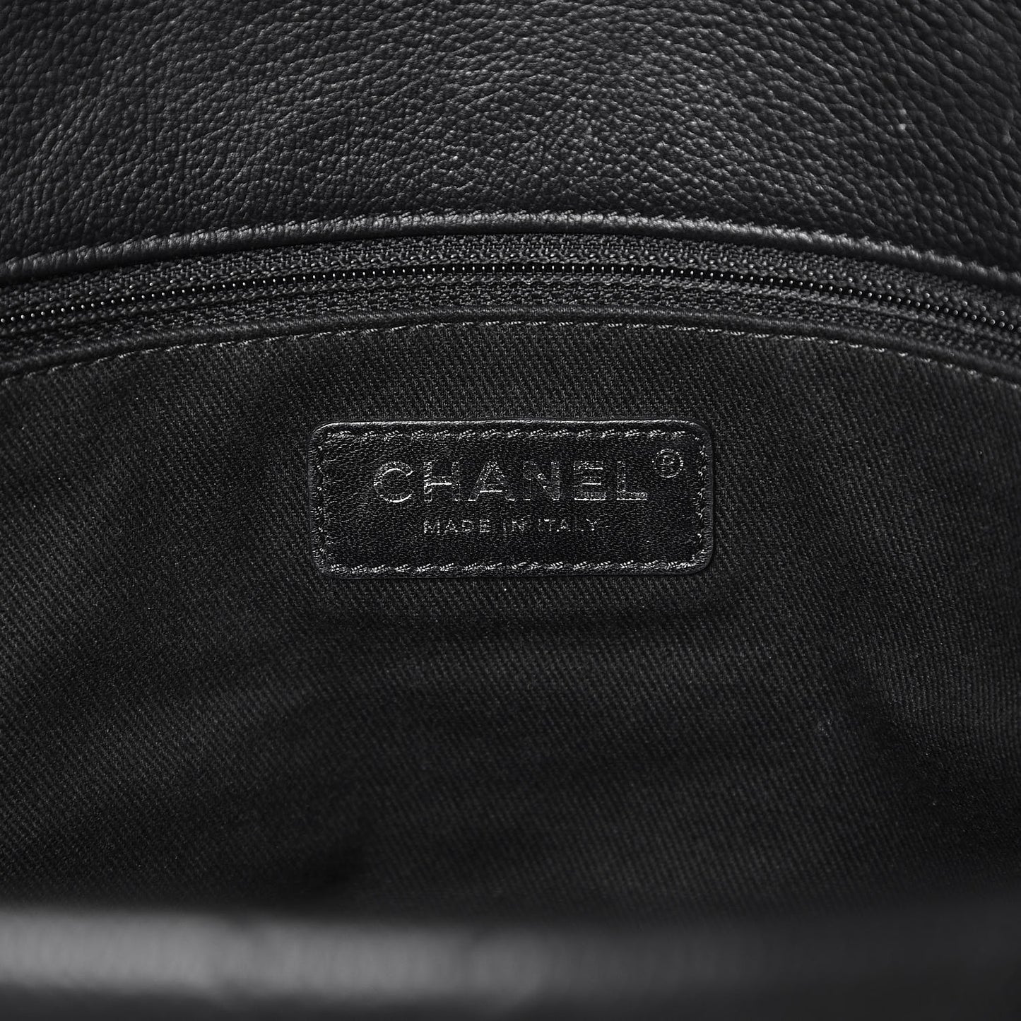 Grained Calfskin Stitched Medium Braided With Style Flap Black