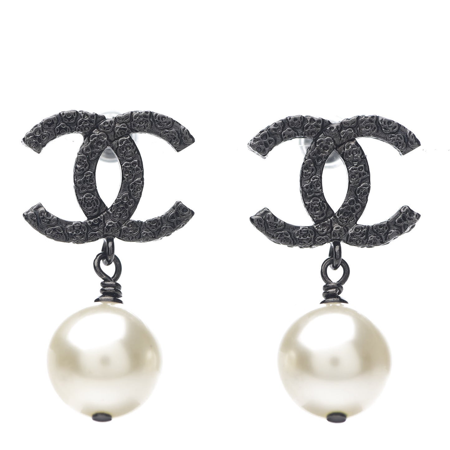 Pearl CC Drop Camelia Earrings Black Pearly White