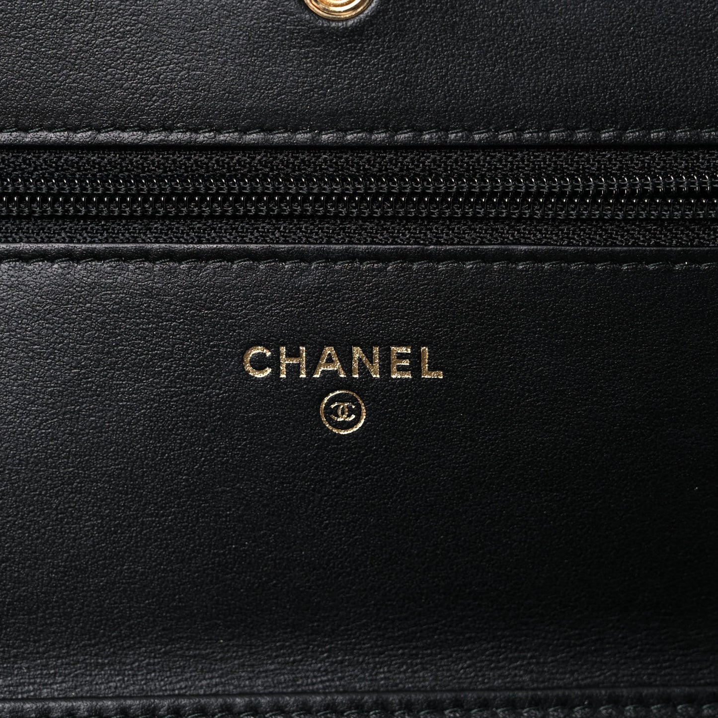 Caviar Quilted CC Filigree Wallet On Chain WOC Black