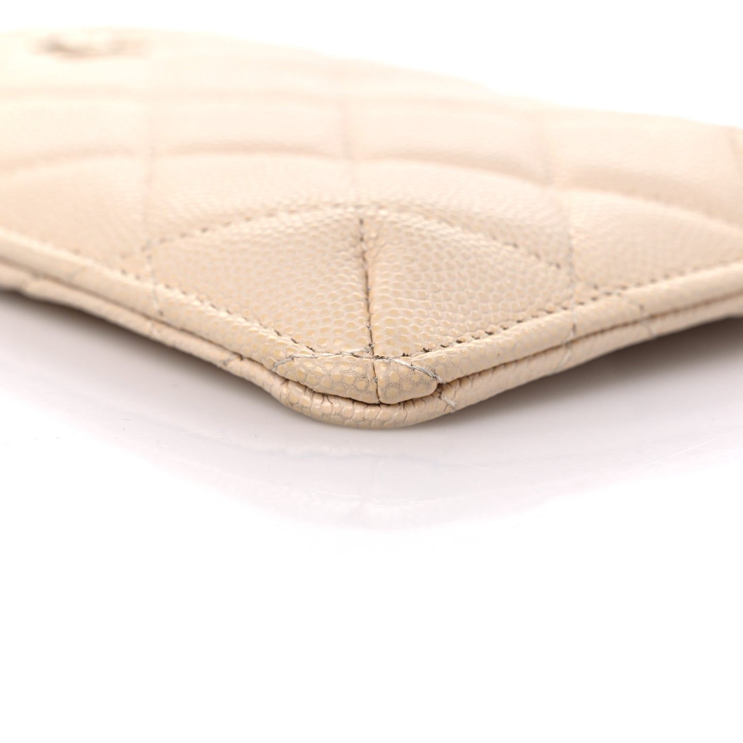 Caviar Quilted Classic iPhone Pouch Light Beige