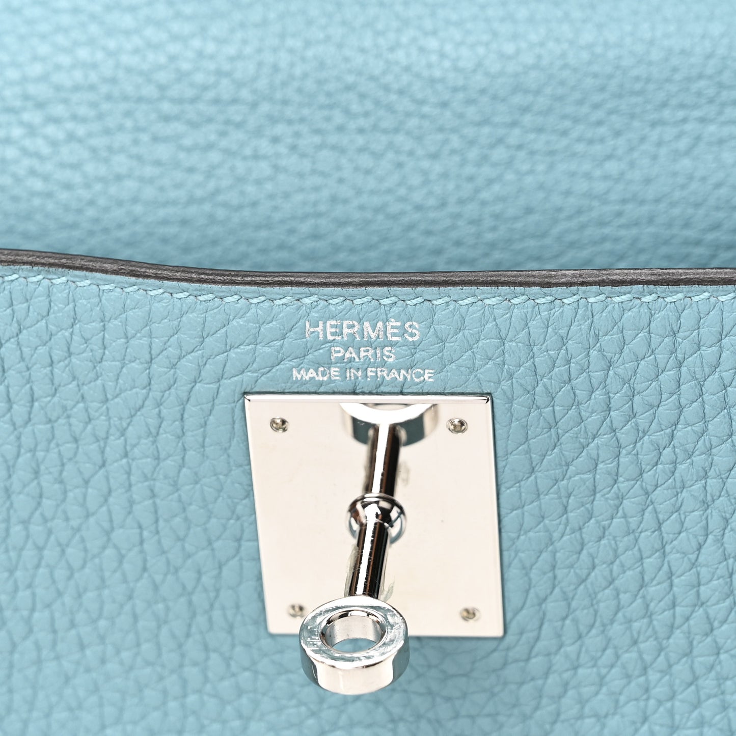 Taurillon Clemence Kelly Retourne 28 Turquoise