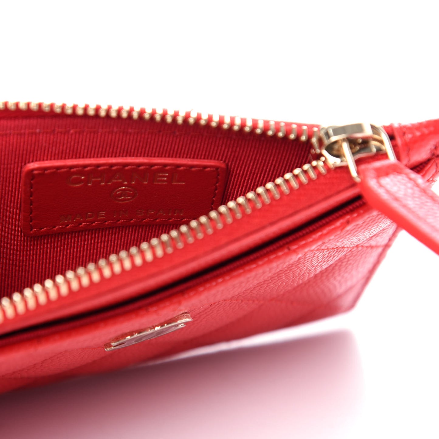 Caviar Quilted CC Zip Card Holder Red