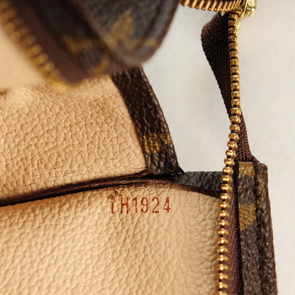 Louis Vuitton Monogram Toiletry Pouch 26 7 of 7
