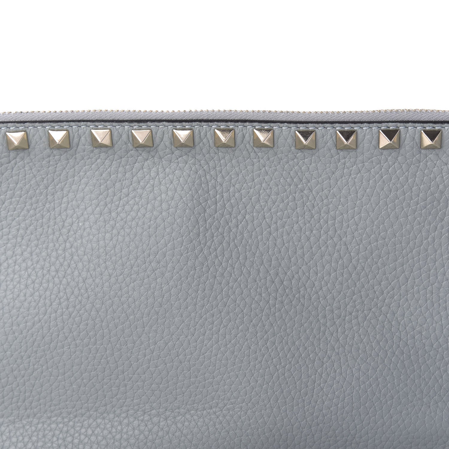 Valentino Garavani Pebbled Calfskin Large Rockstud Zip Pouch Nube 9 of 10