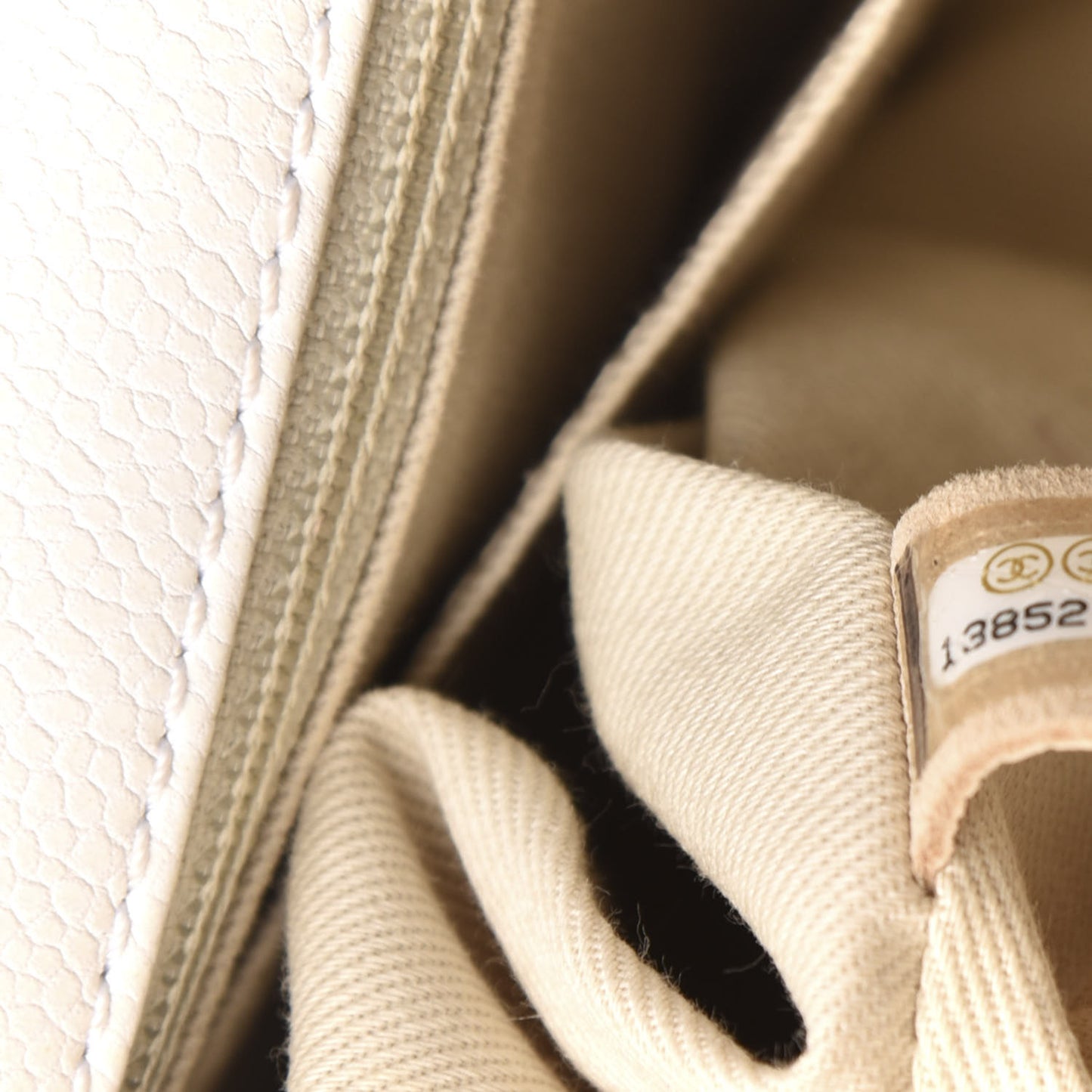 Caviar Large Timeless CC Flap White
