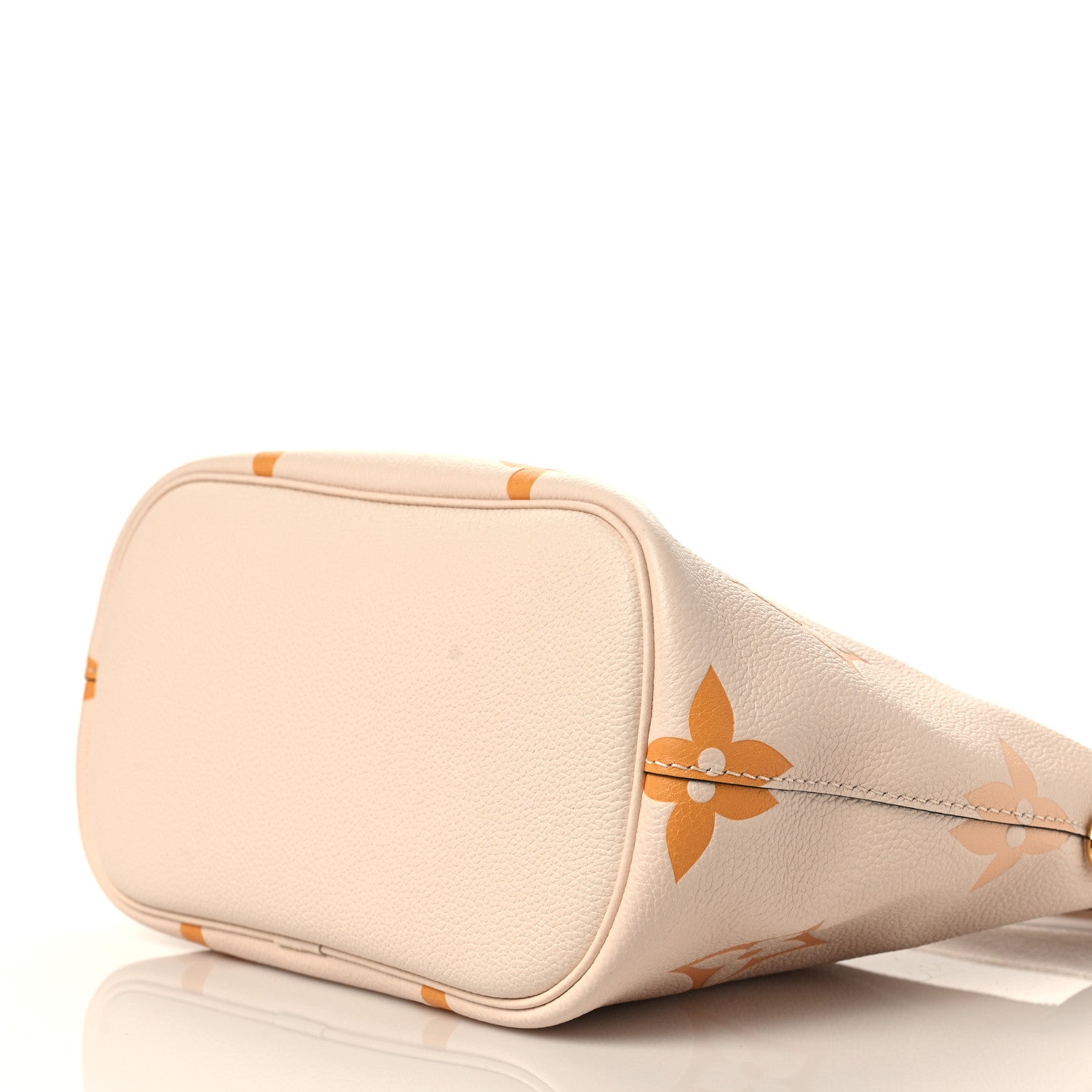 Louis Vuitton Empreinte Monogram Giant By The Pool Marshmallow Hobo Cream Saffron 8 of 8