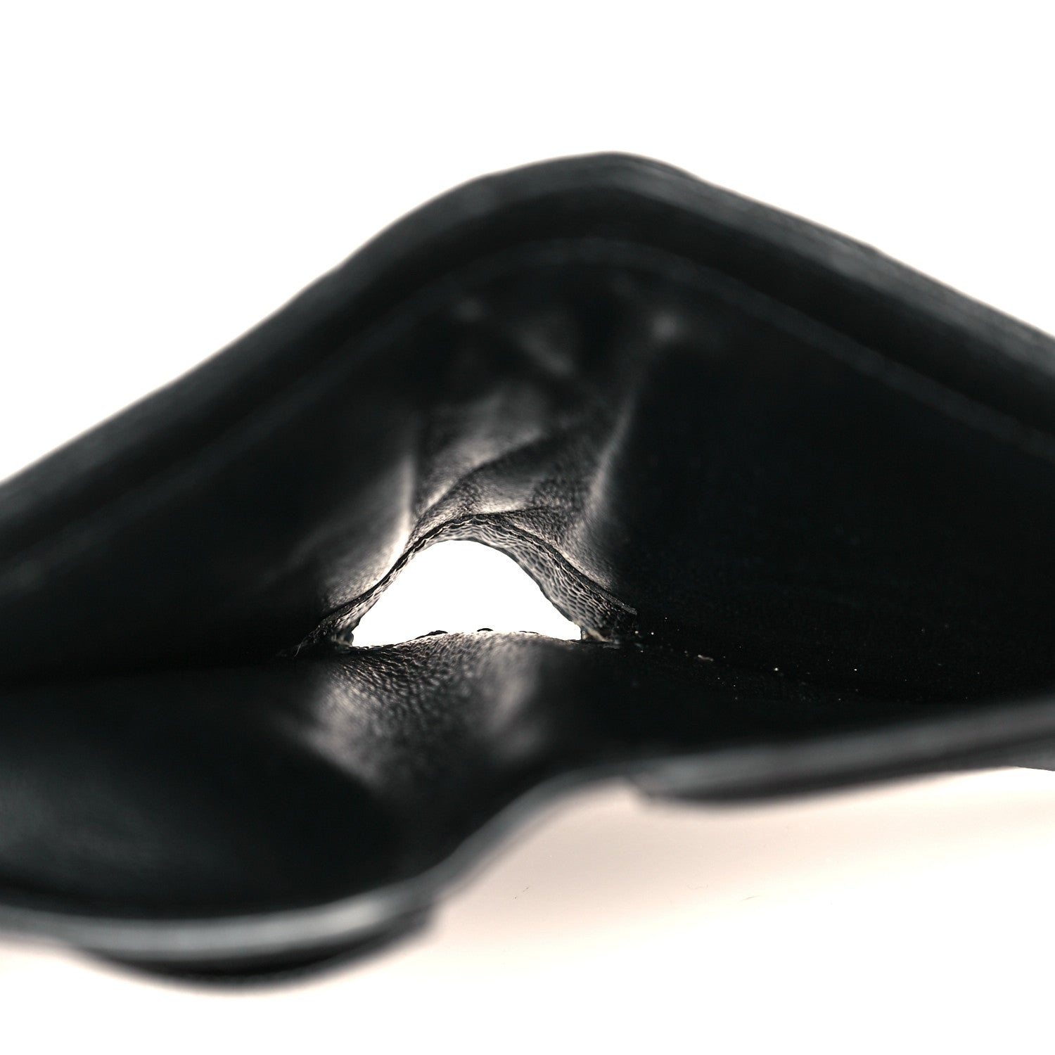 Saint Laurent Grain De Poudre Matelasse Chevron Monogram Zipped Two-Part Wallet Black 5 of 11
