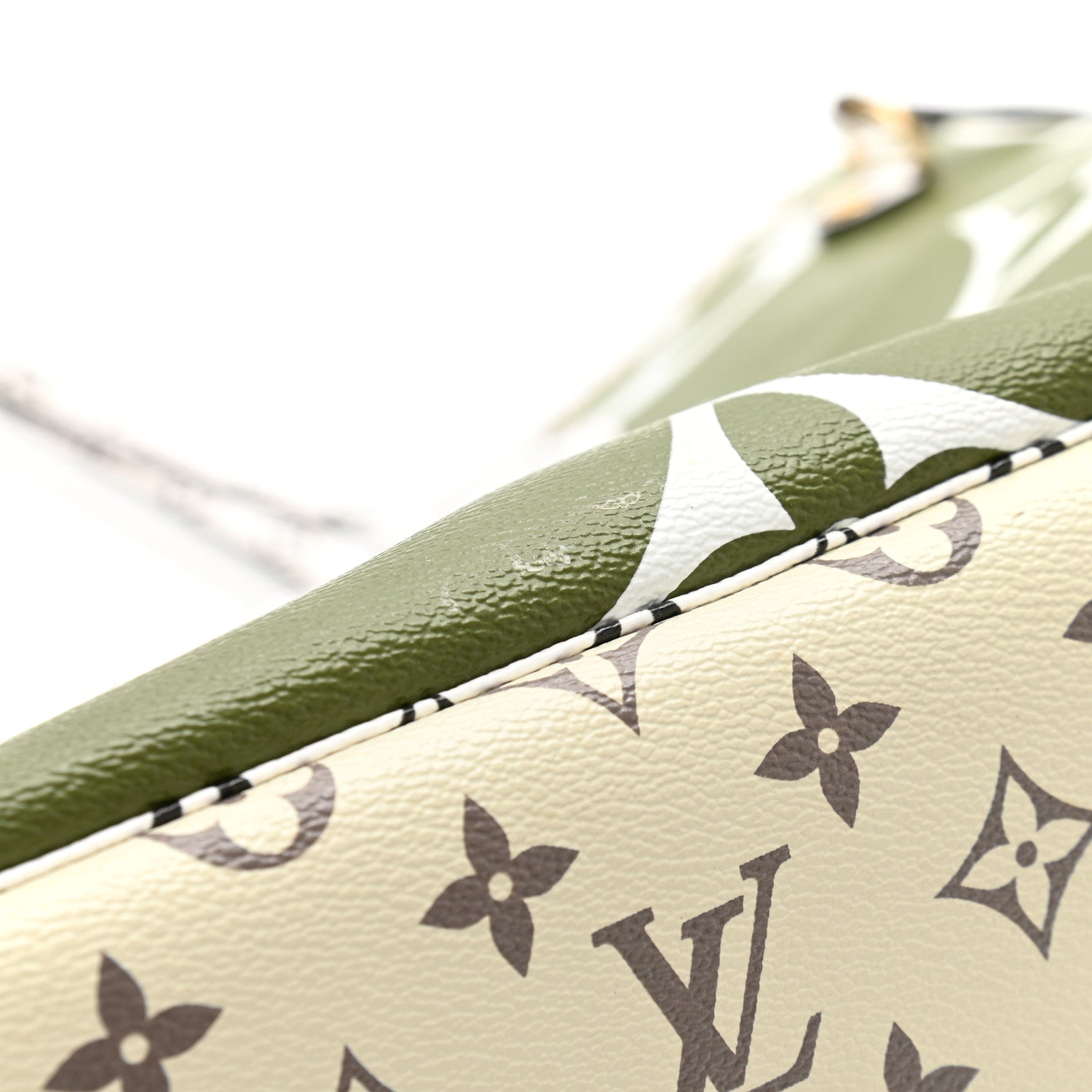 Louis Vuitton Monogram Giant Neverfull MM Kaki 14 of 15