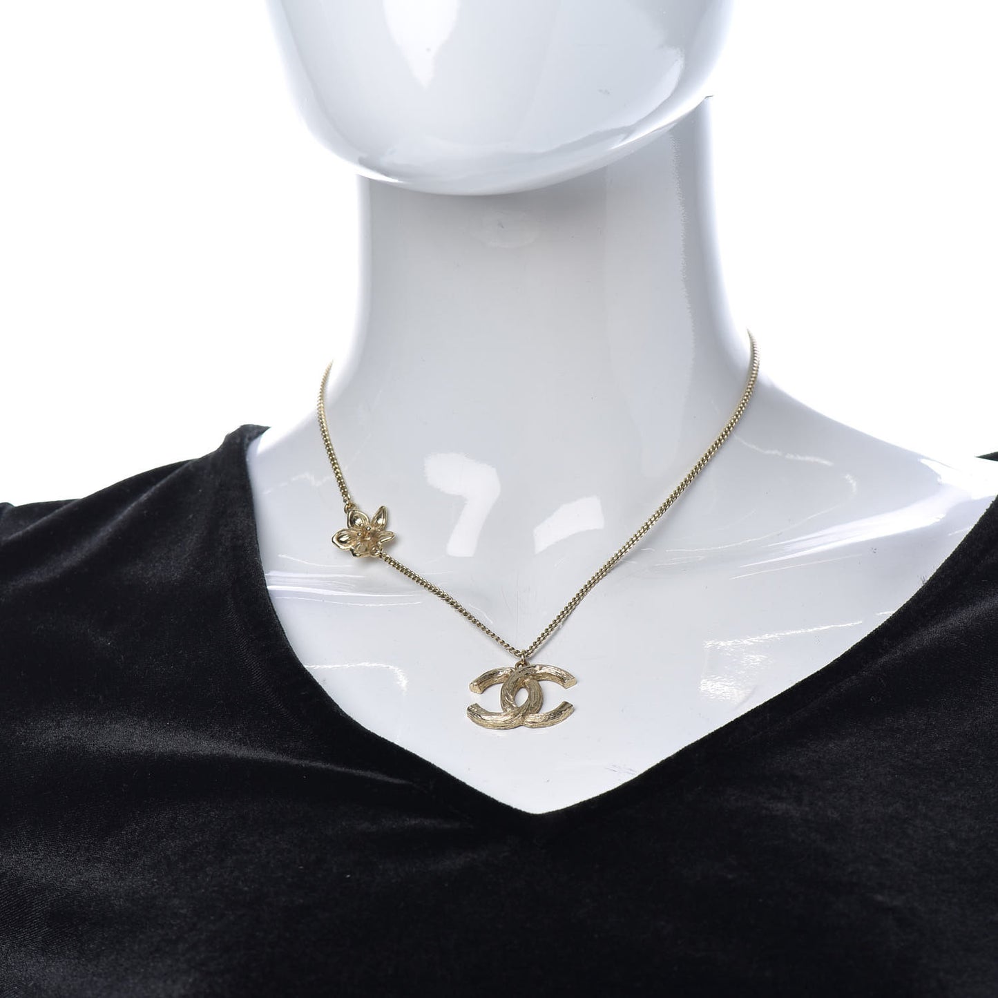 CC Camellia Necklace Gold