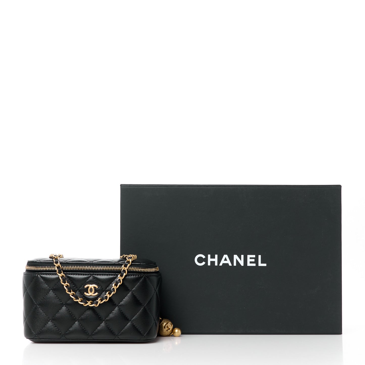 Lambskin Quilted Pearl Crush Small Vanity Case With Chain Black