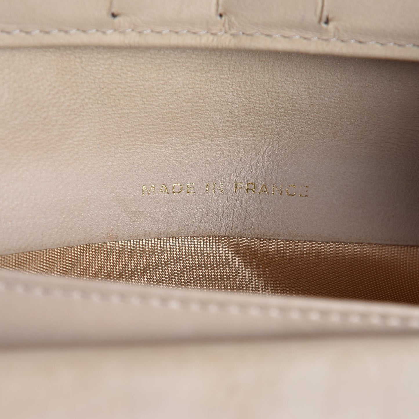 Caviar Timeless CC French Wallet White