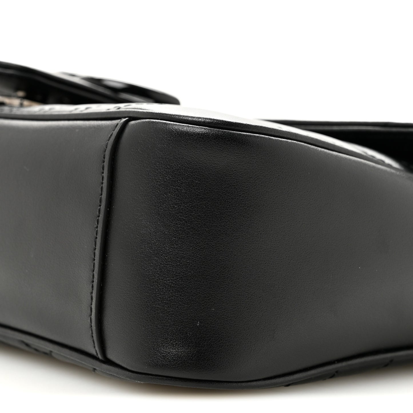Calfskin Matelasse Monochrome Small GG Marmont Shoulder Bag Black