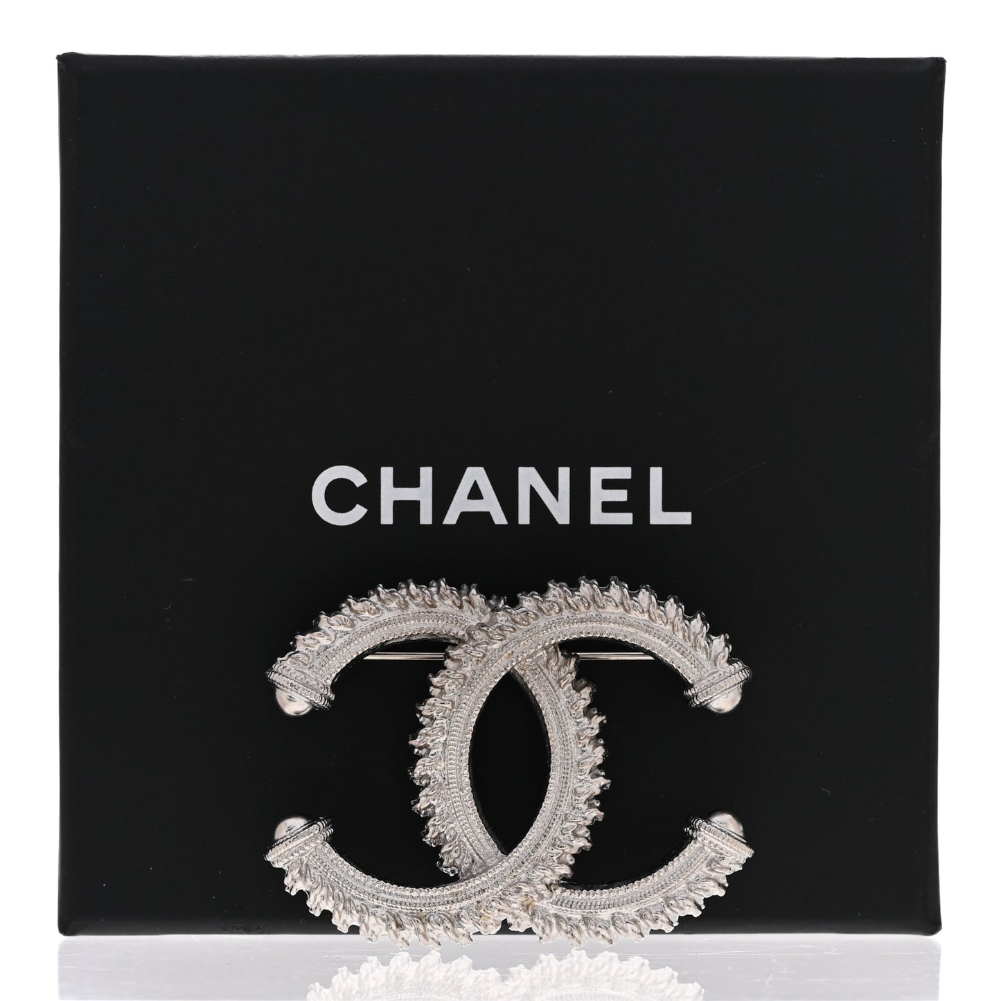 Textured CC Brooch Silver