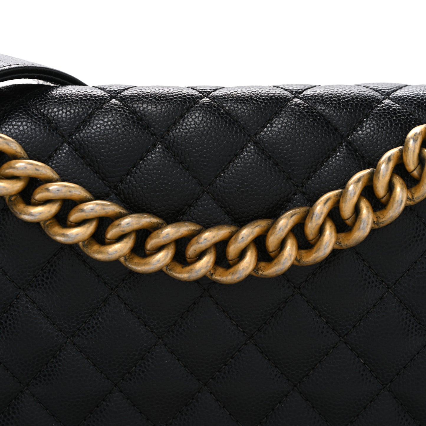 Caviar Quilted Medium Boy Flap Black