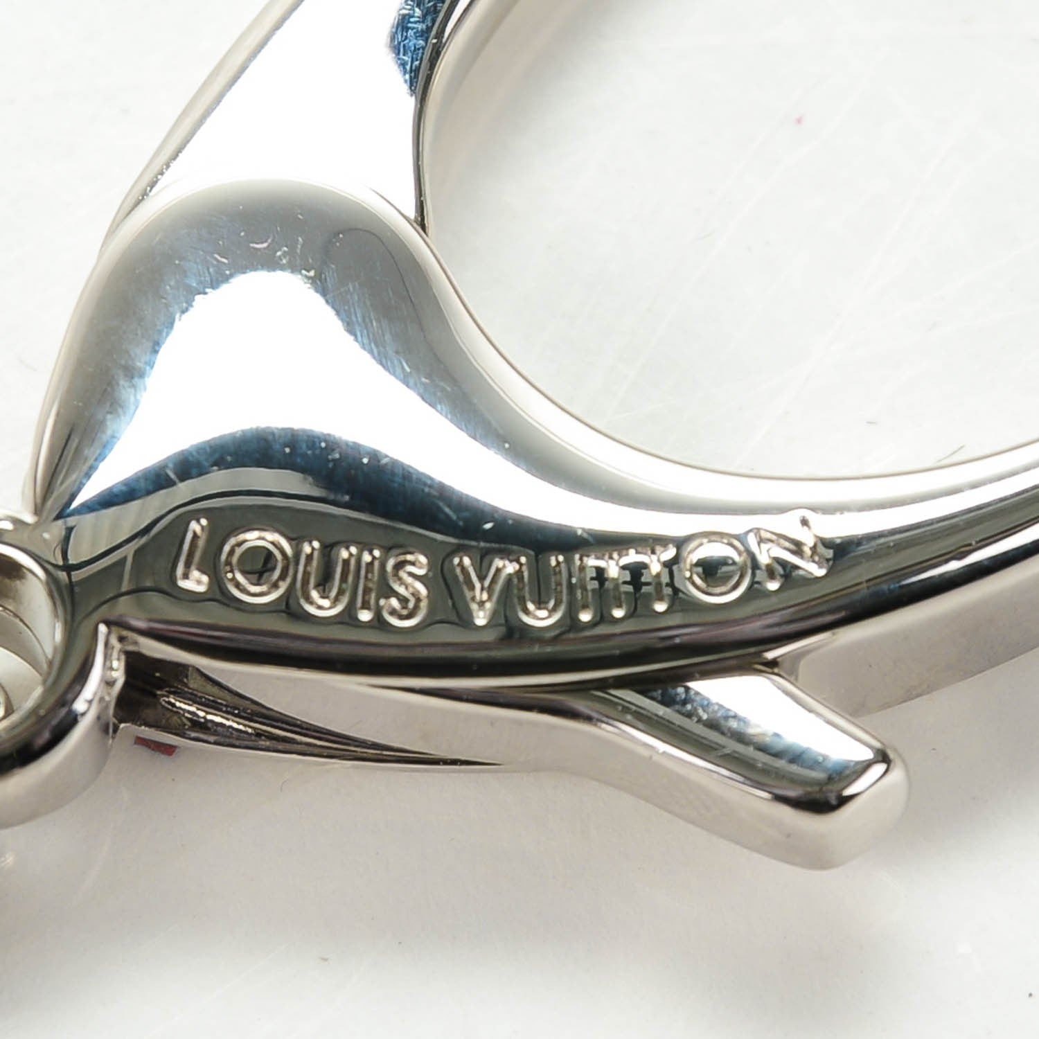 Louis Vuitton Fleur d Epi Bag Charm Figue Fuchsia Indigo 4 of 5