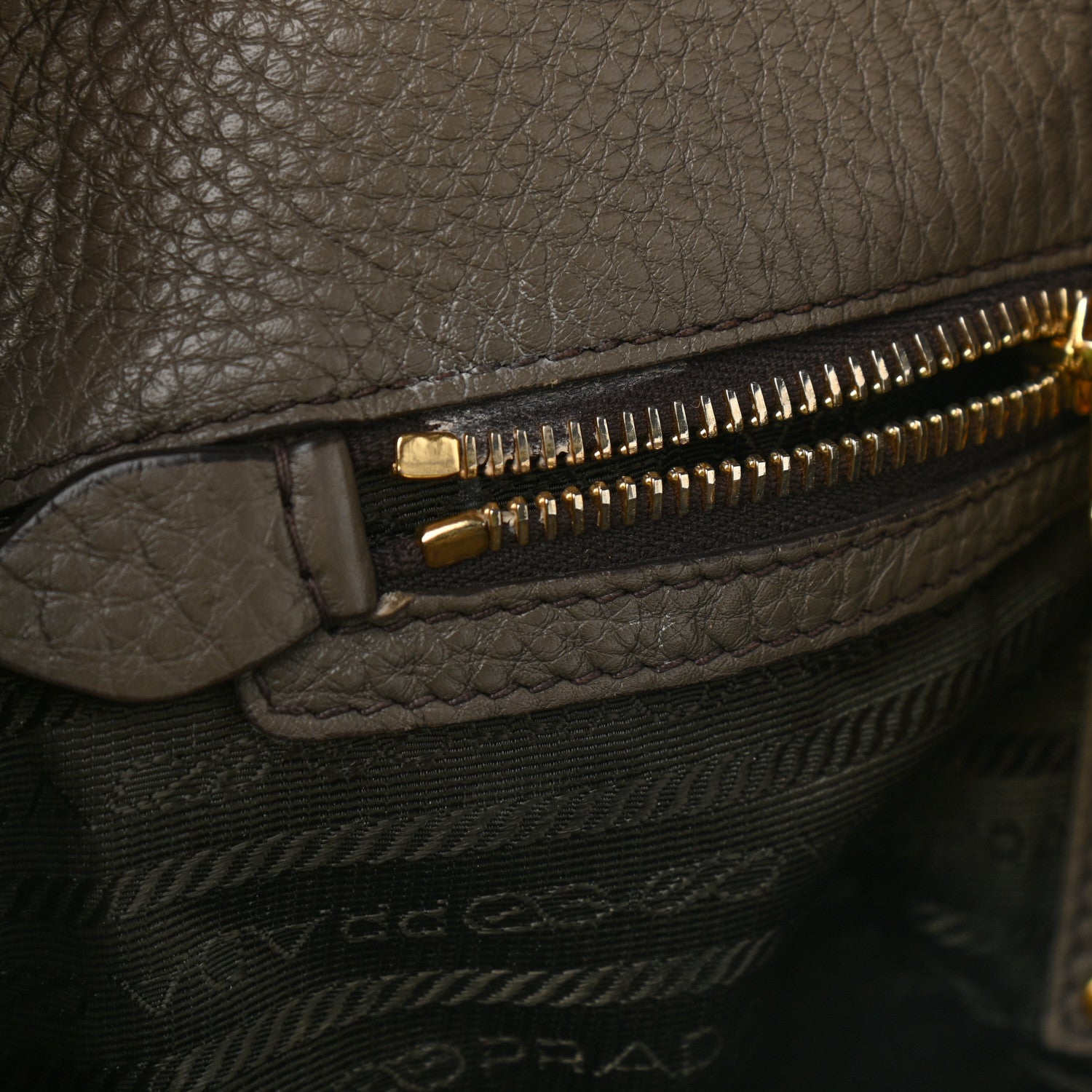 Prada Vitello Daino Tote Argilla 14 of 19