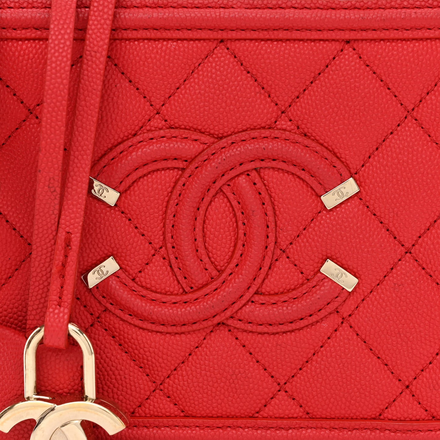 Caviar Quilted Small CC Filigree Vanity Case Red