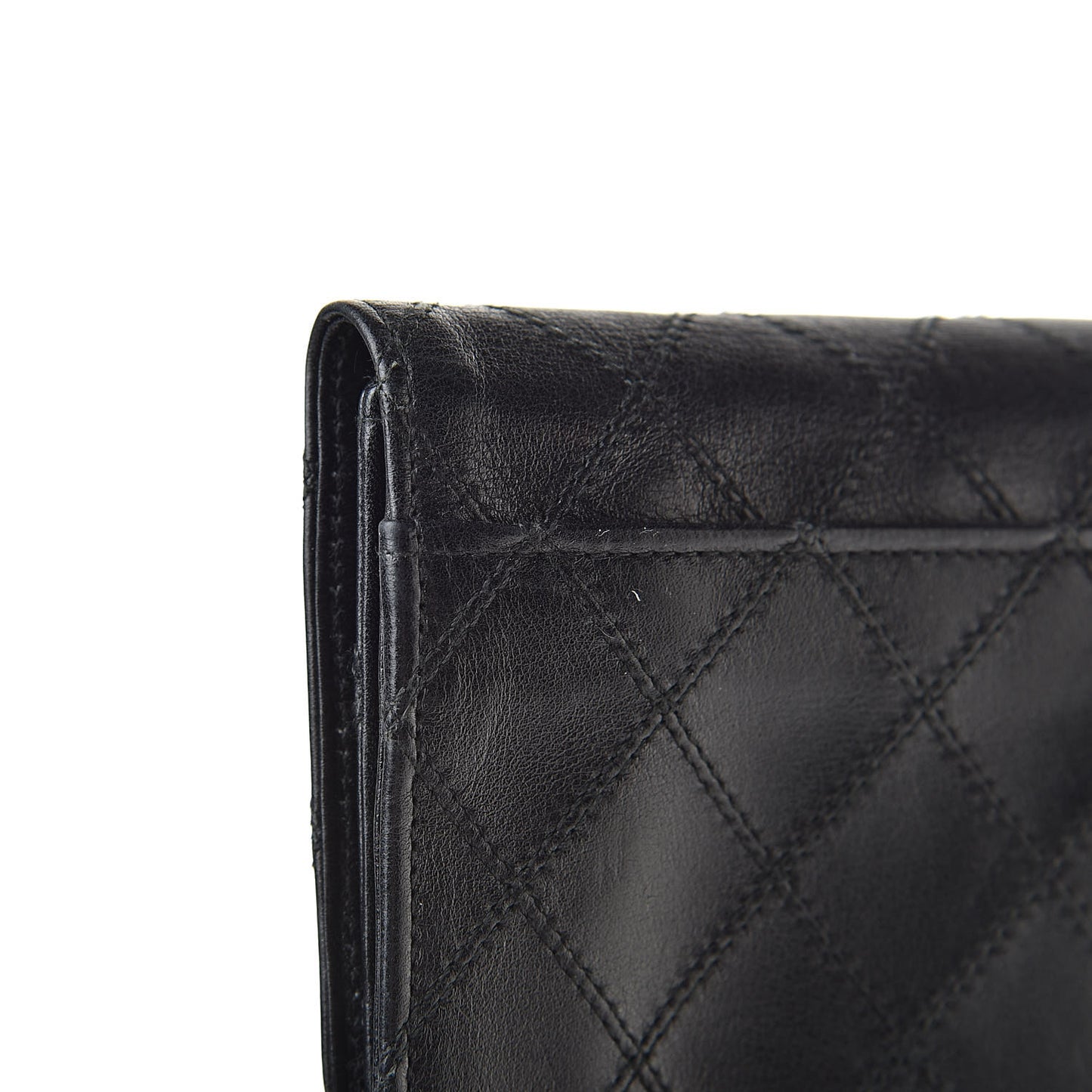 Lambskin Diamond Stitch Compact Pouch Black