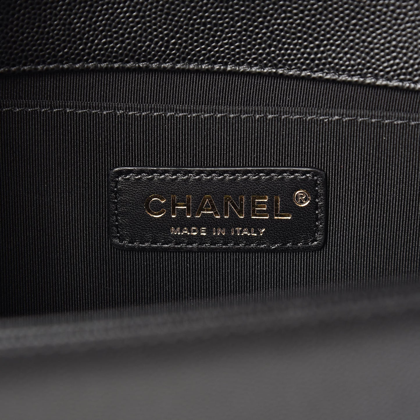 Caviar Quilted Medium Boy Flap Black