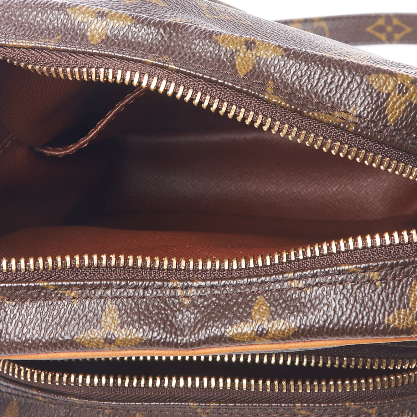 Monogram Amazone