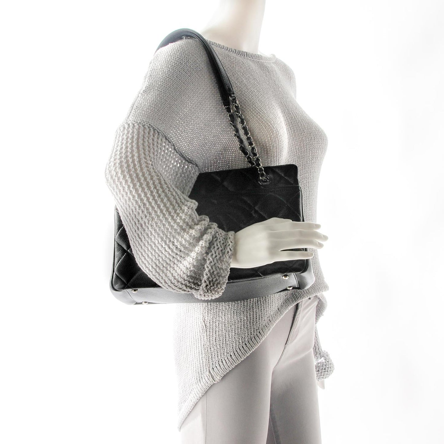 Caviar CC Timeless Tote Black