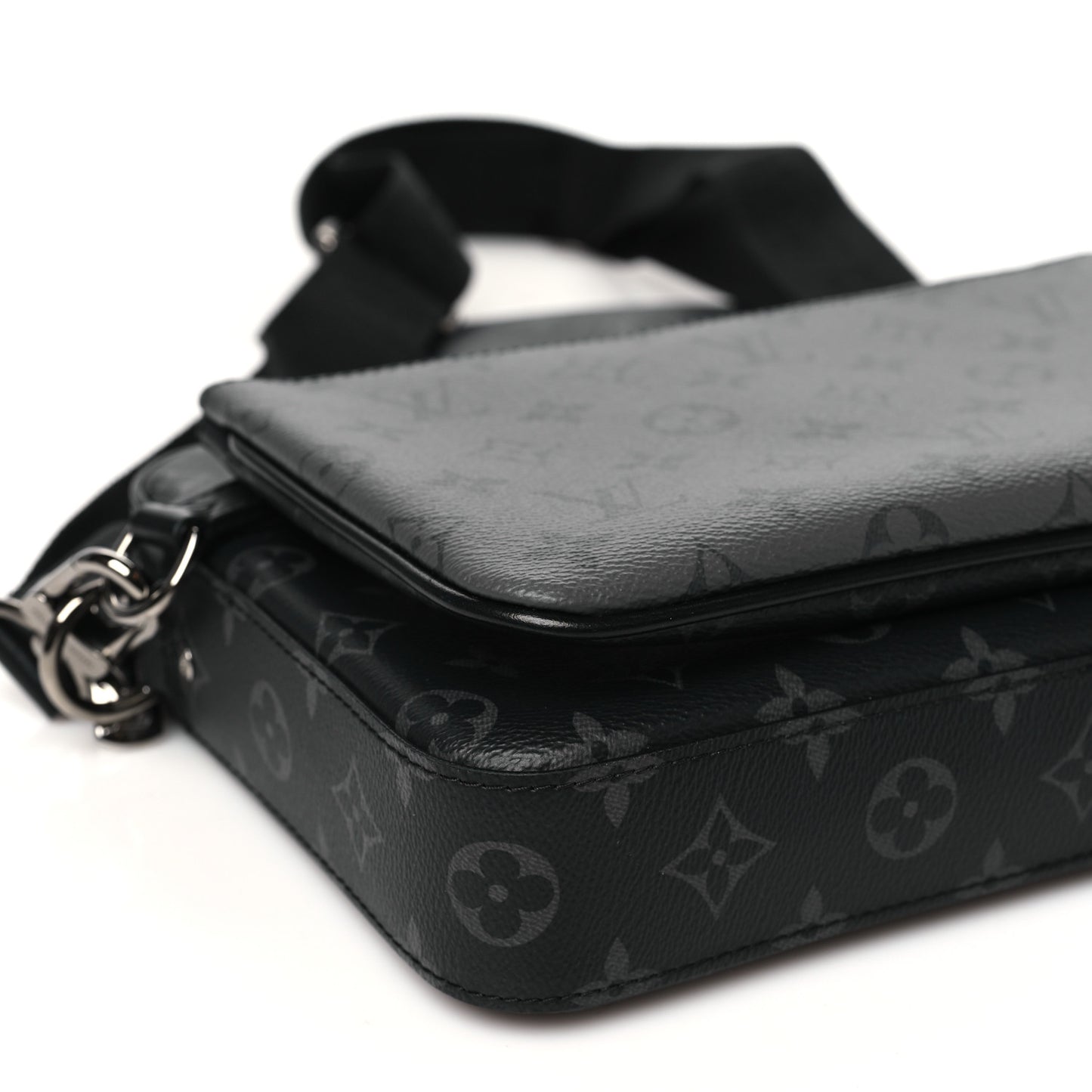 Reverse Monogram Eclipse Trio Messenger