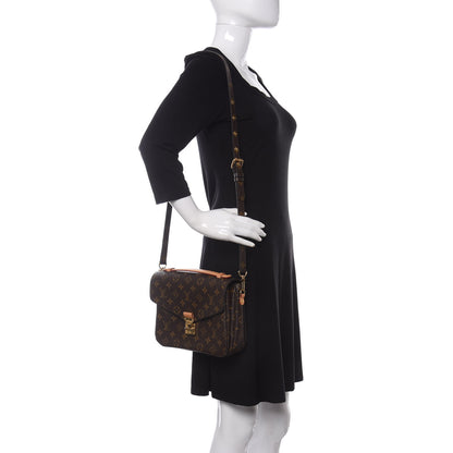 Louis Vuitton Monogram Pochette Metis 2 of 9