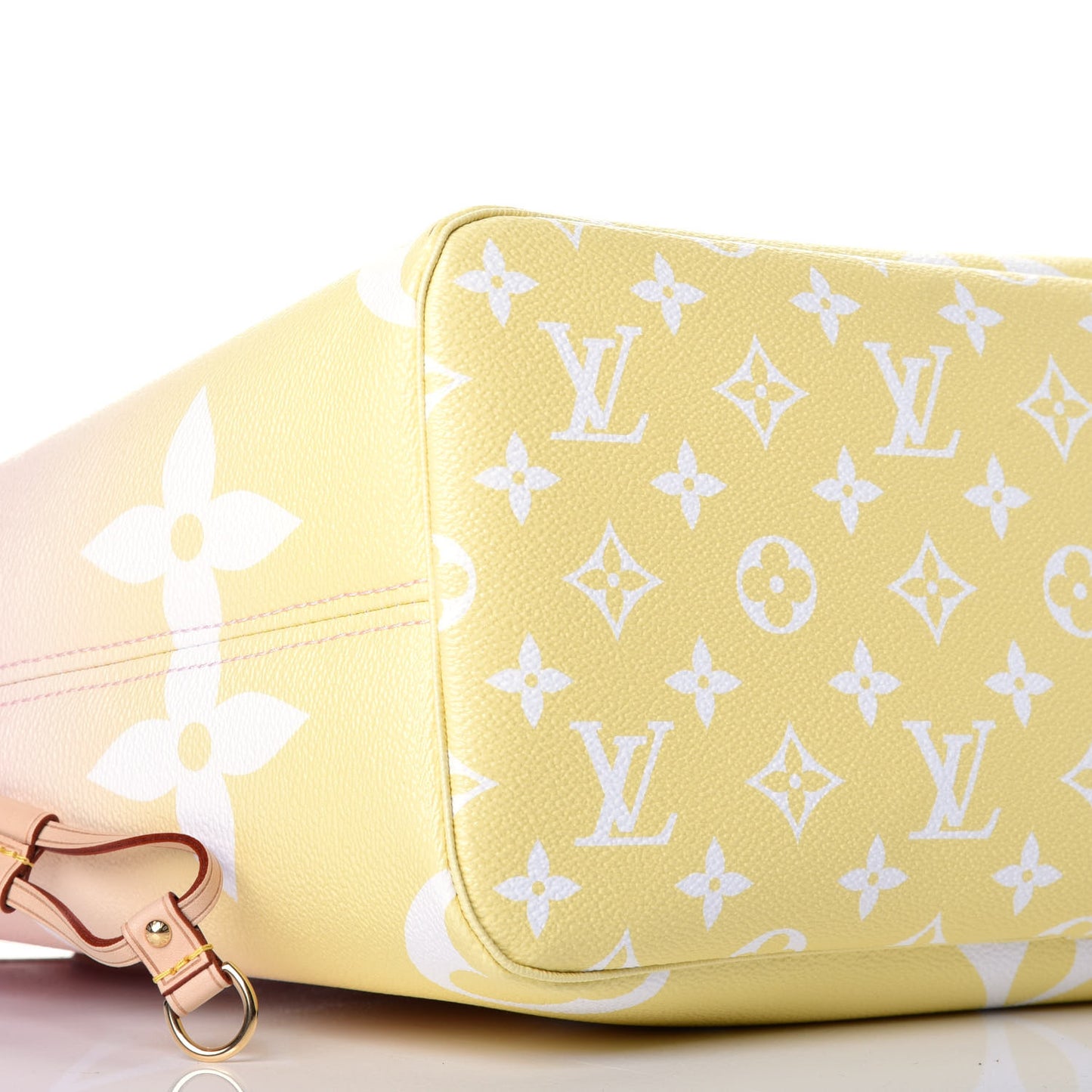 Monogram Giant By The Pool Neverfull MM Light Pink