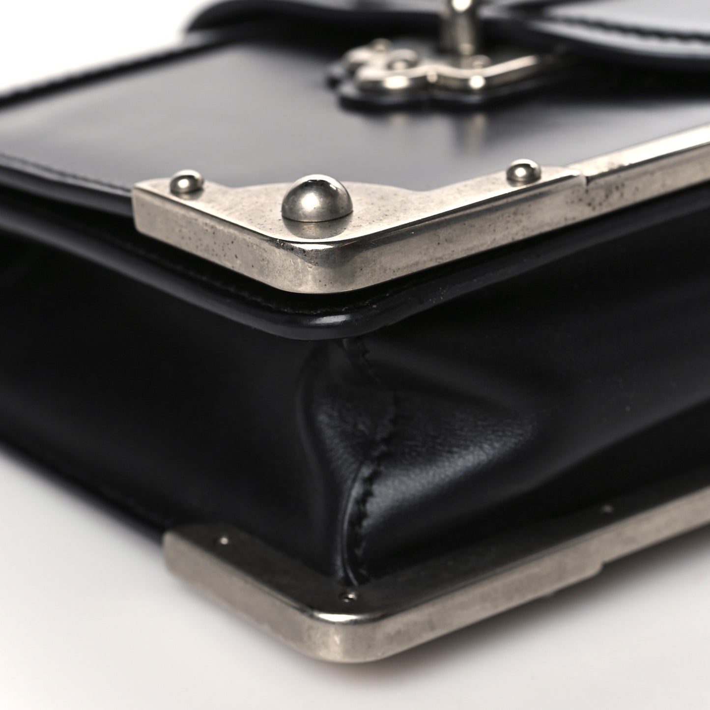 City Calf Cahier Chain Clutch Black