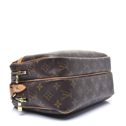 Louis Vuitton Monogram Reporter PM 4 of 17