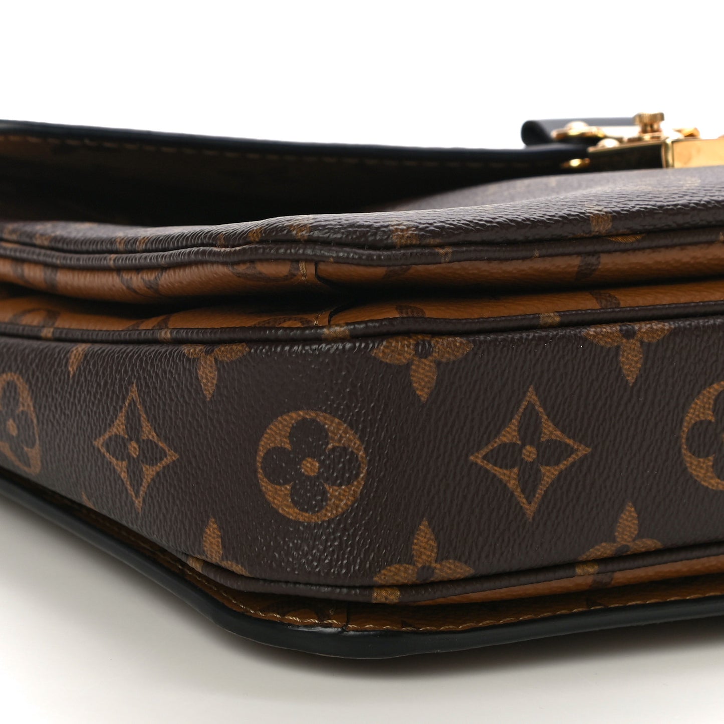 Reverse Monogram Pochette Metis