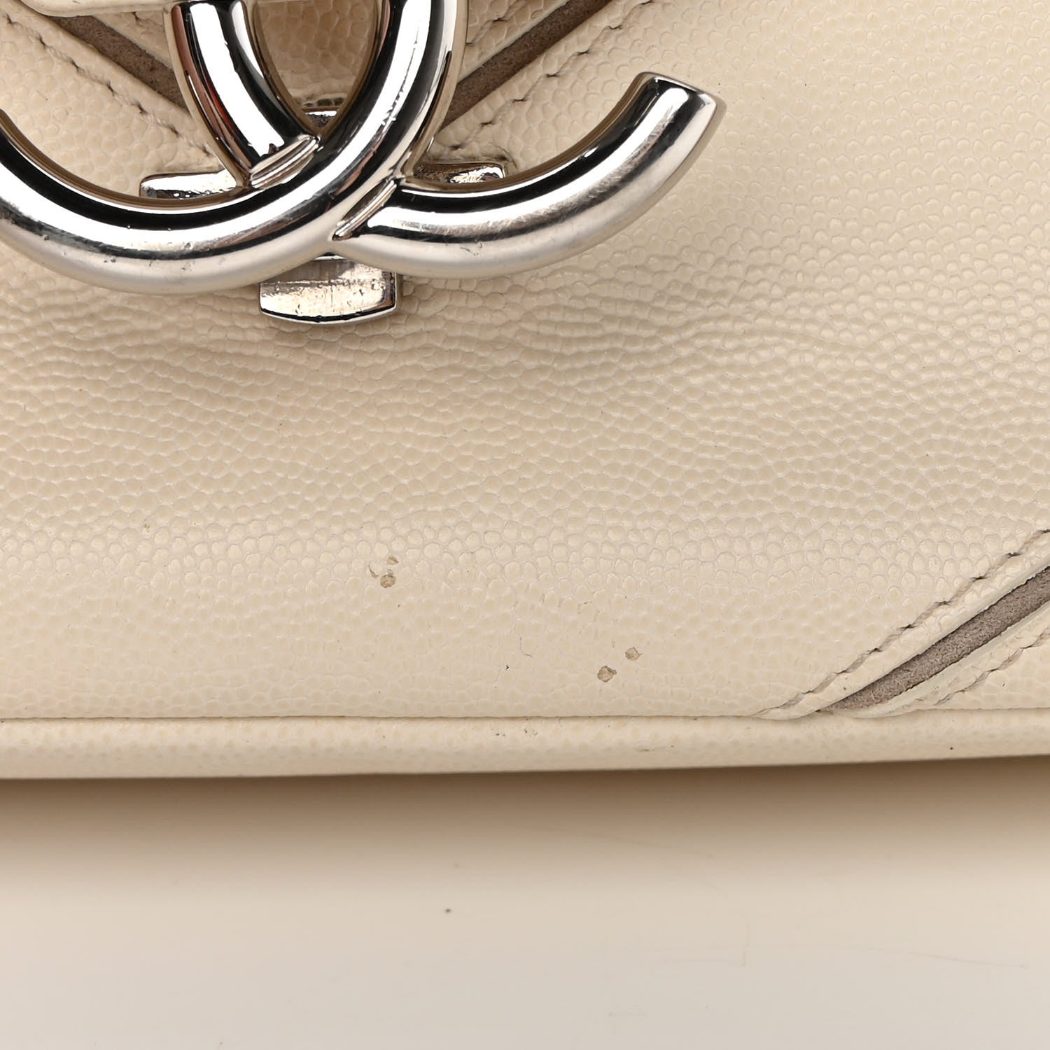 Chanel Caviar Macro Chevron Single Flap White 16 of 17