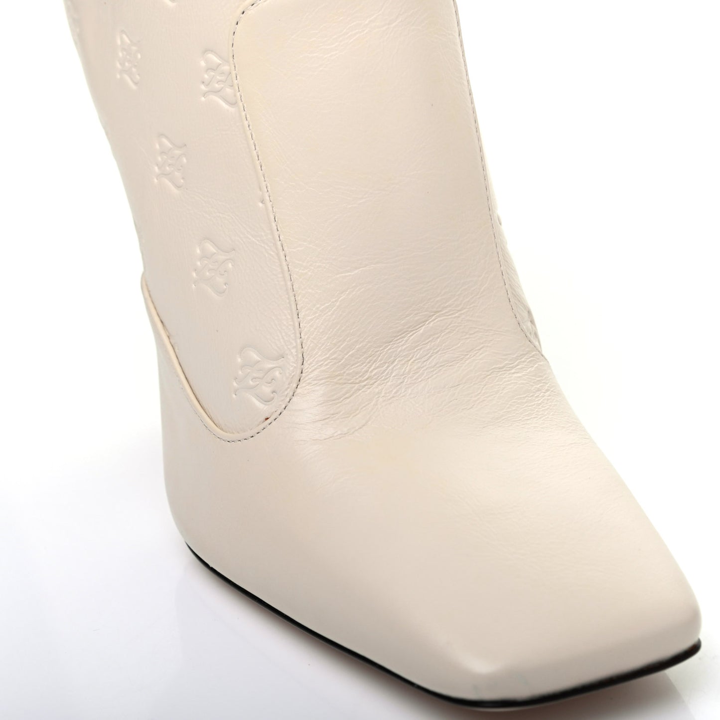 Vitello Karligraphy Embossed FFreedom High Heel Ankle Boots 36 White