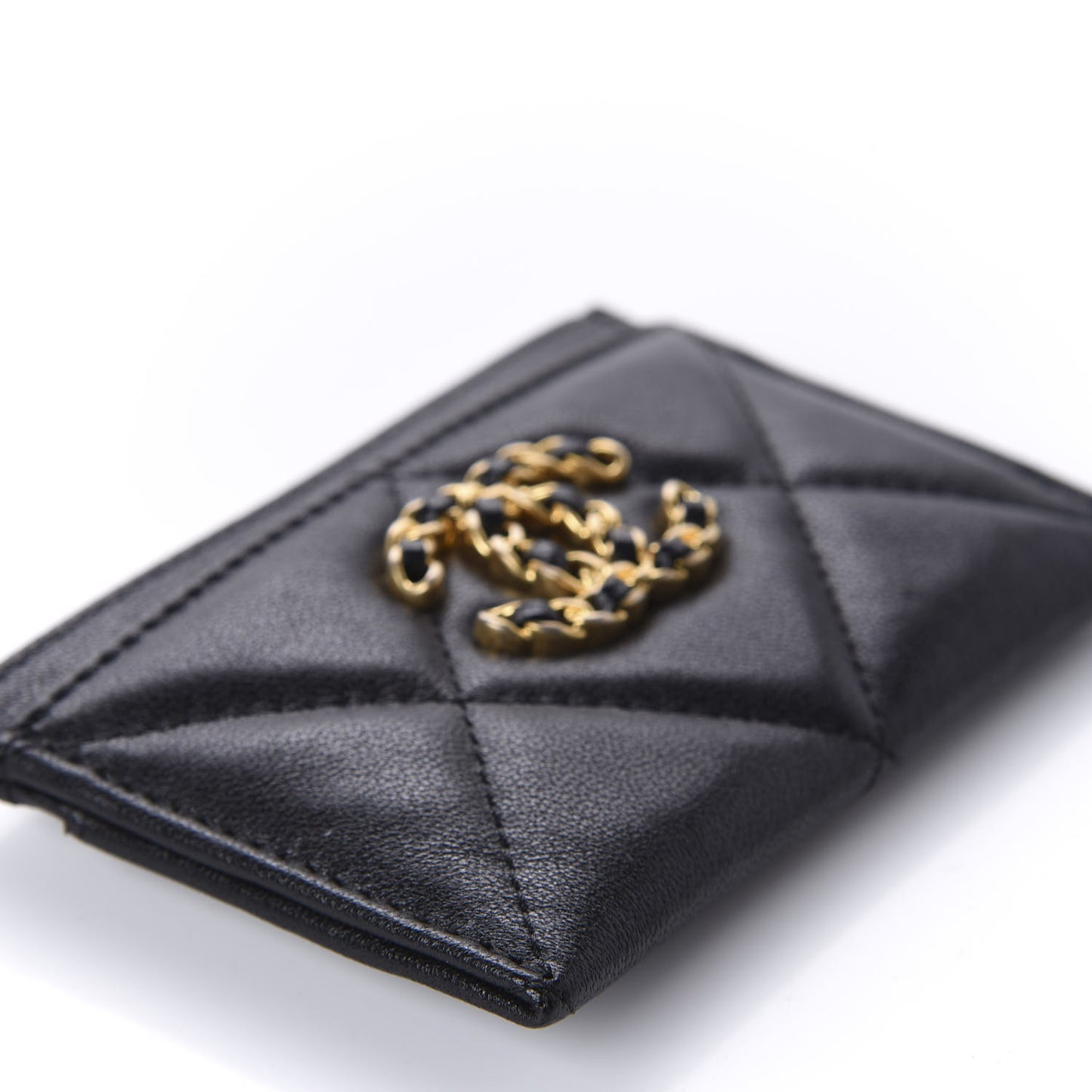 Shiny Goatskin Quilted Chanel 19 Card Holder Black
