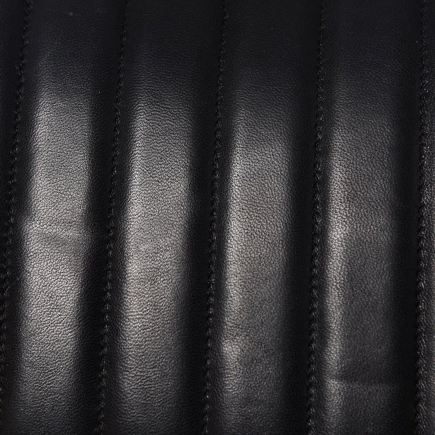 Saint Laurent Lambskin Matelasse Monogram Vicky Chain Wallet Black 8 of 11