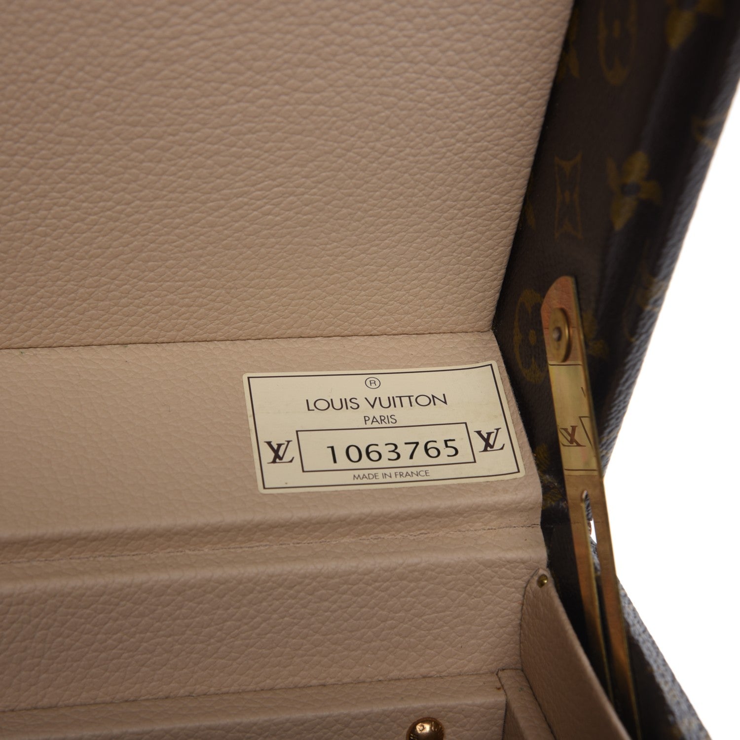 Louis Vuitton Monogram Boite Pharmacie Toiletry Case 6 of 9