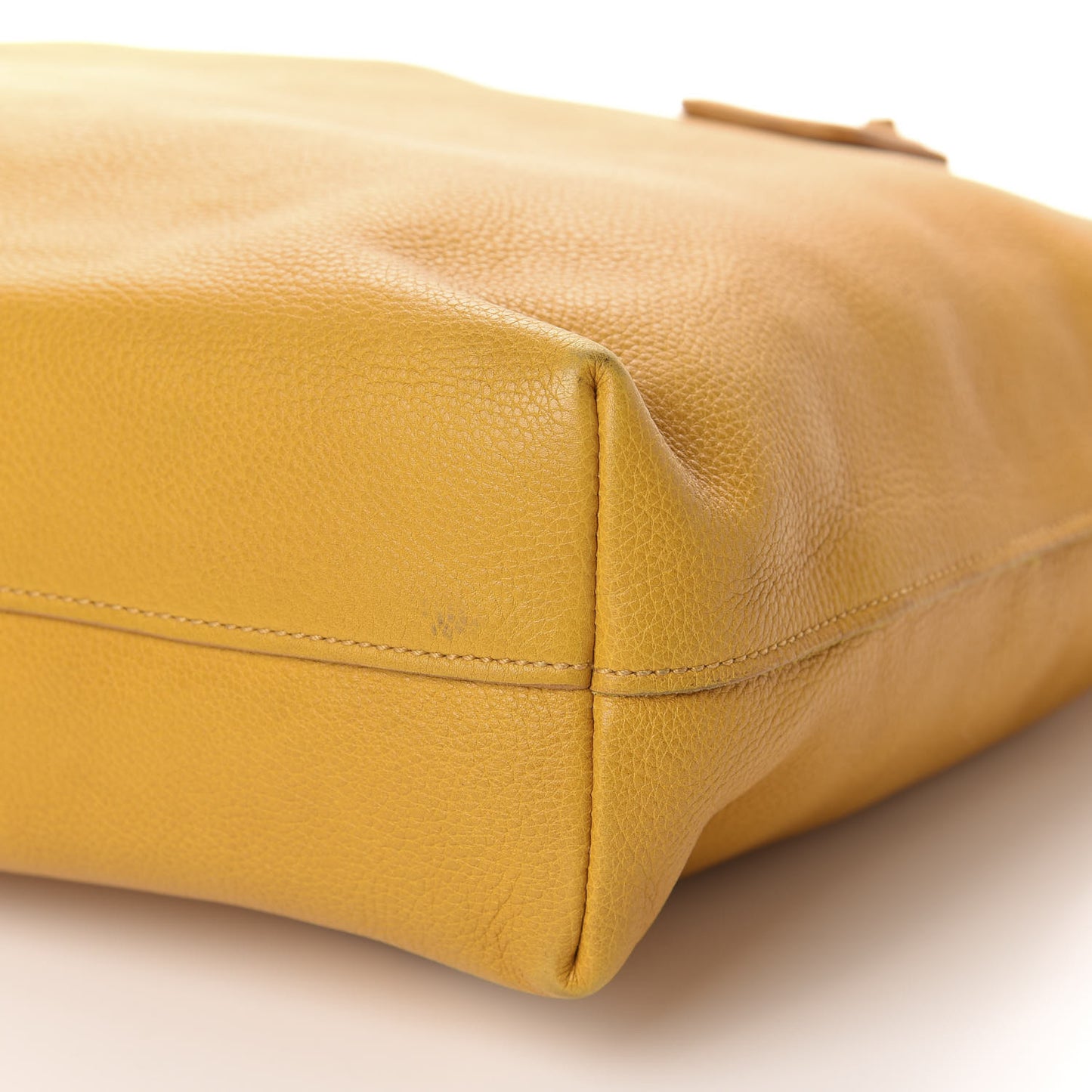 Vitello Daino Tote Mimosa